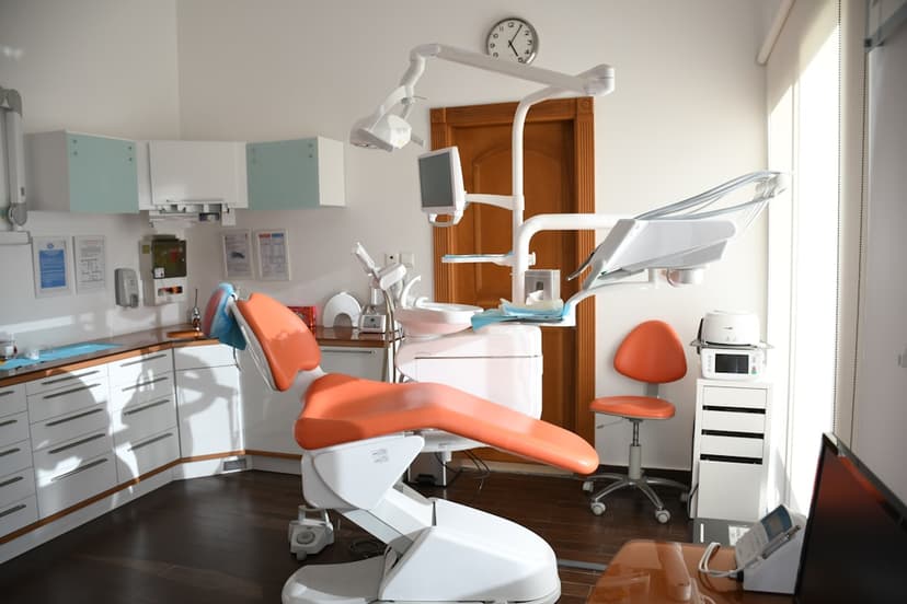 Urgentní ošetření zubů v Liberci: kam se obrátit